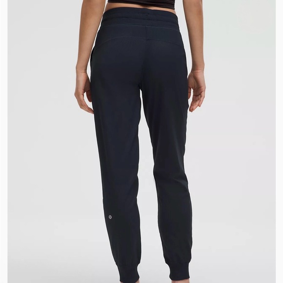 Lululemon Dance Studio Mid-Rise Jogger *7/8 Length in True Navy - Picture 2 of 7